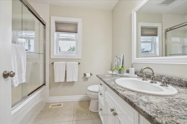 Additional image 19 of 466 Holtby Ave