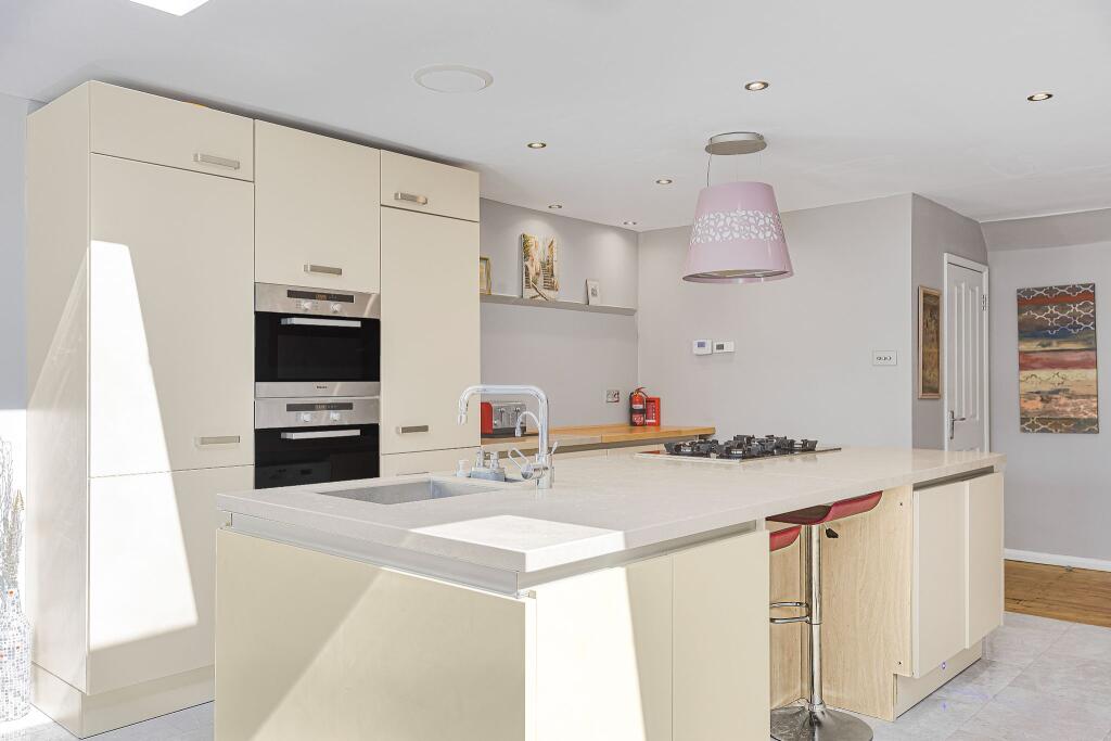 Additional image 8 of Peplins Way, Brookmans Park, AL9