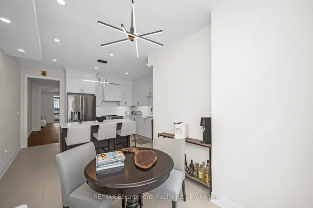 Additional image 8 of 3401 Sixth Line