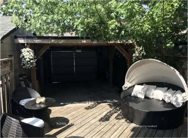 Additional image 14 of 102 Montrose Ave