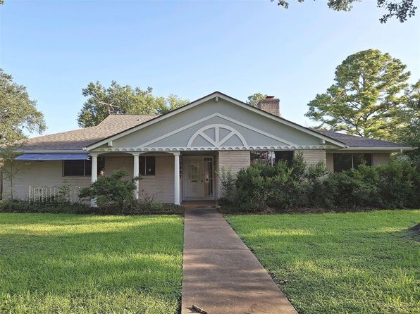 7807 Bellerive Dr, Houston, TX 77036