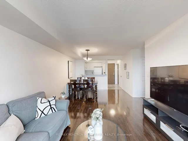 Additional image 3 of 1 Lee Centre Dr Unit Ph201