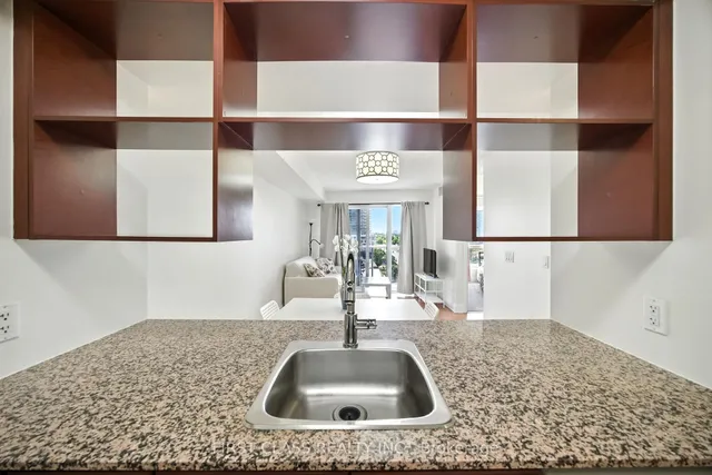 Additional image 7 of 135 Village Green Sq Unit 822