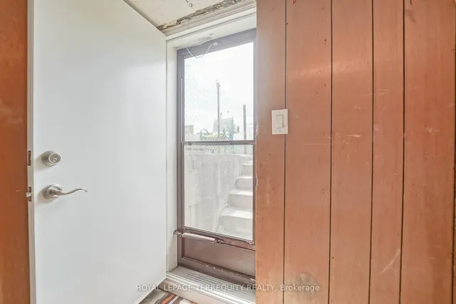 Additional image 32 of 12 Earlscourt Ave