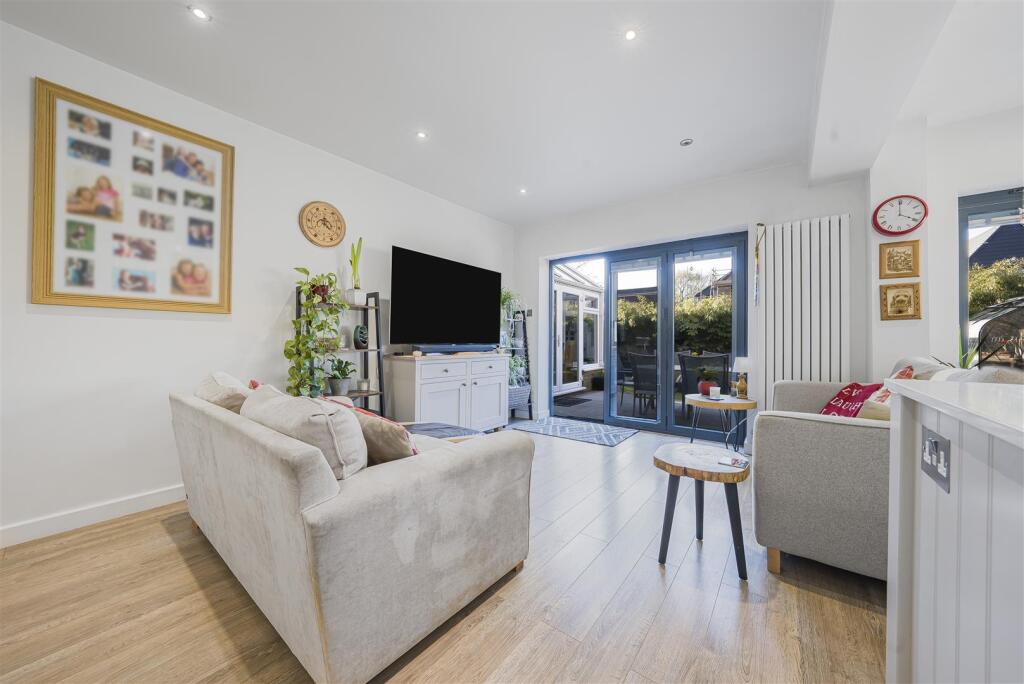 Additional image 25 of Bucknalls Drive, Bricket Wood, St. Albans