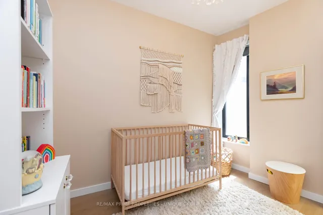 Additional image 32 of 137 Marlborough Pl