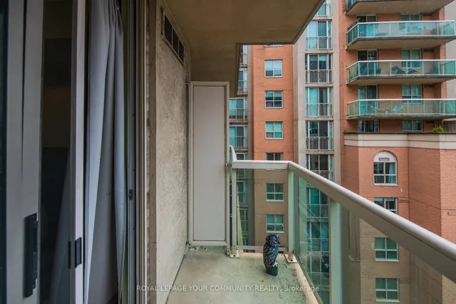 Additional image 39 of 323 Richmond St Unit 1007