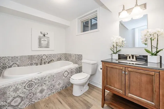 Additional image 33 of 61 Schueller St