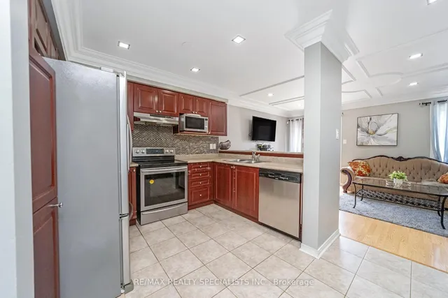 Additional image 10 of 36 Rockgarden Tr