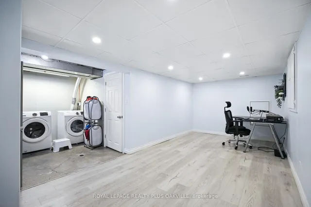 Additional image 14 of 158 Bonaventure Dr