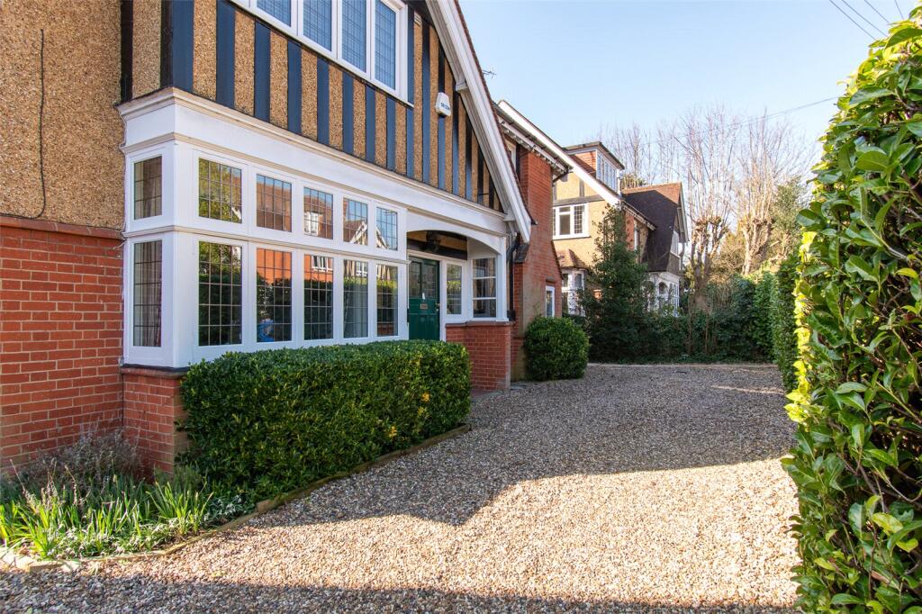 Additional image 21 of Hall Place Gardens, St. Albans, Hertfordshire, AL1