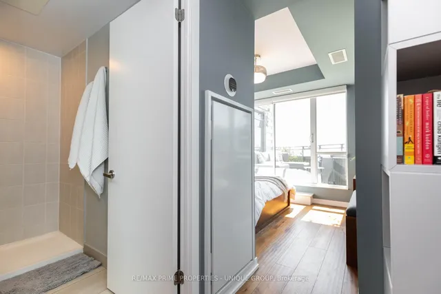 Additional image 28 of 38 Howard Park Ave Unit 618