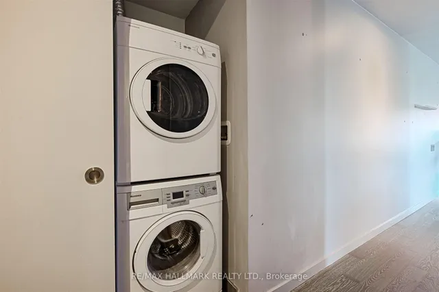 Additional image 16 of 383 Sorauren Ave Unit 209