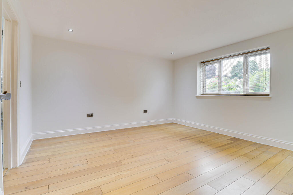 Additional image 5 of St. Stephens Avenue, St. Albans, AL3