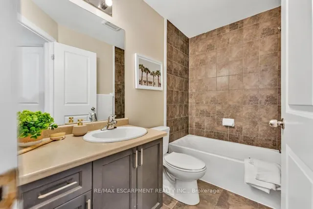 房产图片 23 - 35 Crossings Way