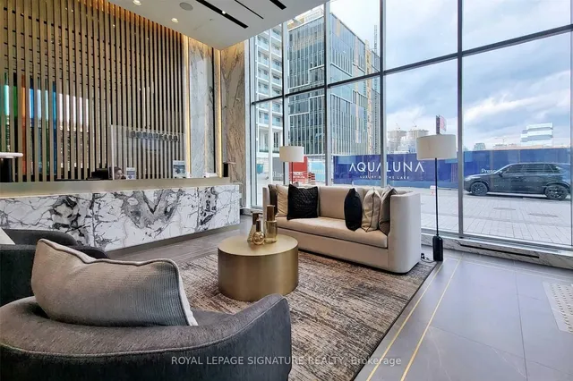 Additional image 37 of 118 Merchants' Wharf Unit 517