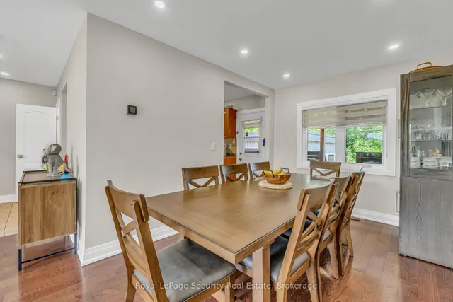 房产图片 9 - 23 Talent Cres