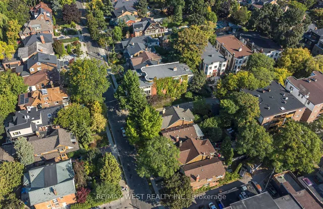 Additional image 2 of 9B Humewood Dr