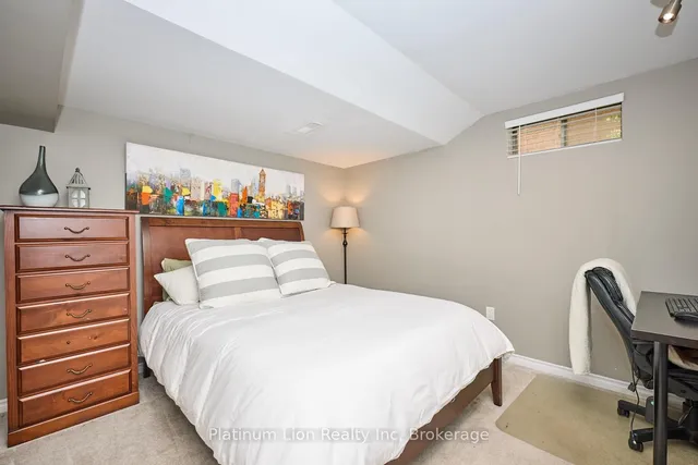 房产图片 35 - 132 Brian Blvd