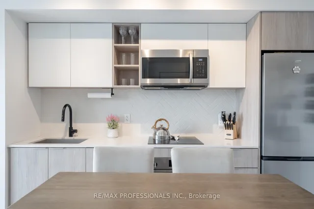 Additional image 11 of 36 Zorra St Unit 305