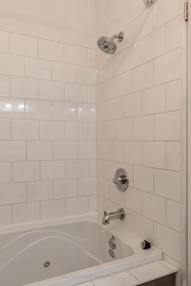 Additional image 36 of 32 Pearl St