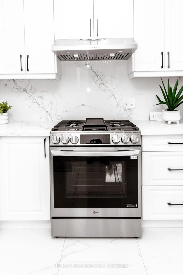 Additional image 4 of 31 Autumn Blvd