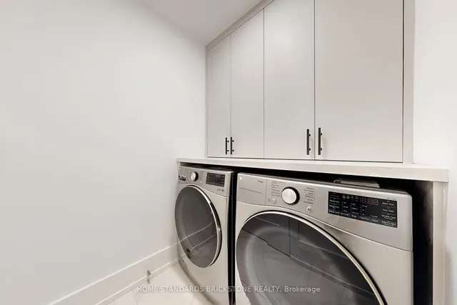 Additional image 32 of 110 Bloor St Unit 1009