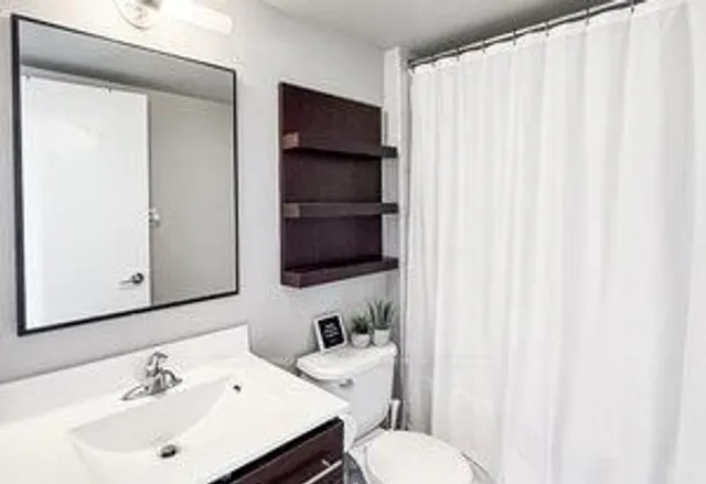 Additional image 20 of 100 Western Battery Rd Unit 1901