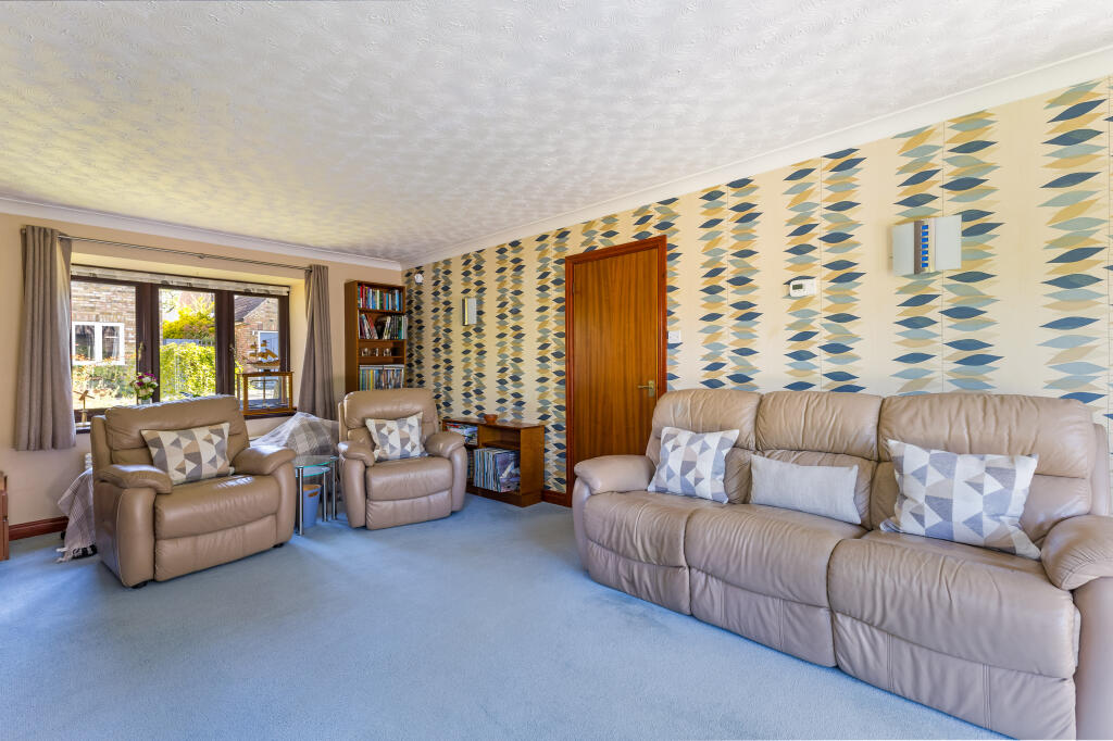 Additional image 5 of Cubitts Close, Welwyn, AL6