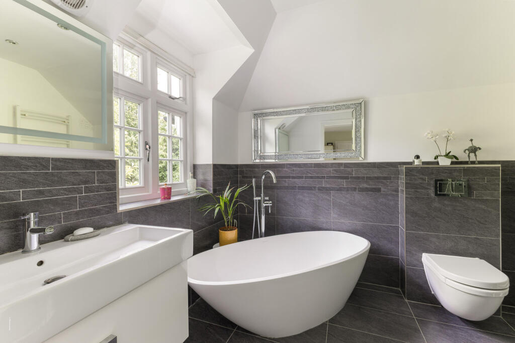 Additional image 10 of Hatching Green Close, Harpenden, AL5