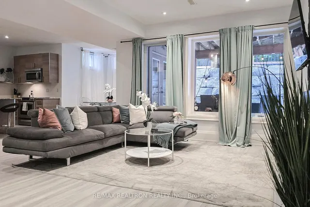 Additional image 32 of 44 Tefley Rd