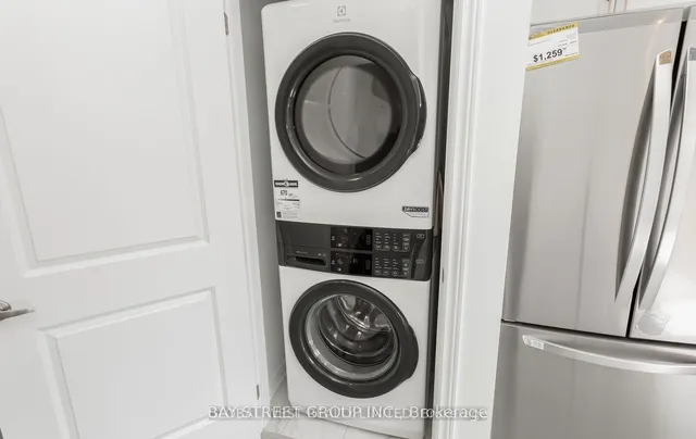 Additional image 9 of 16 Reid Ave Unit 8