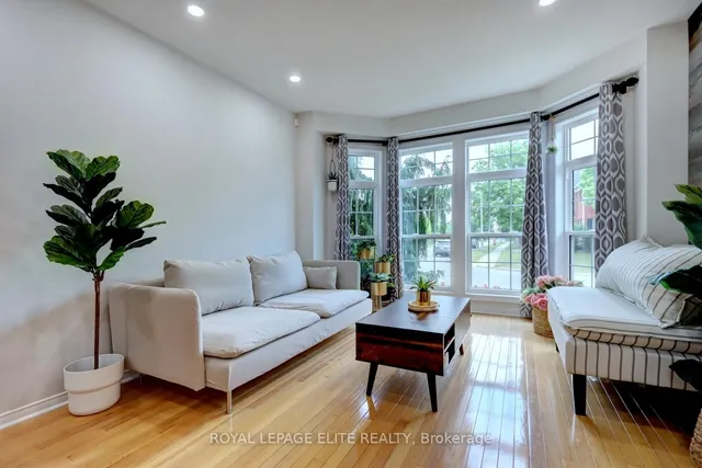 房产图片 6 - 2567 Capilano Cres