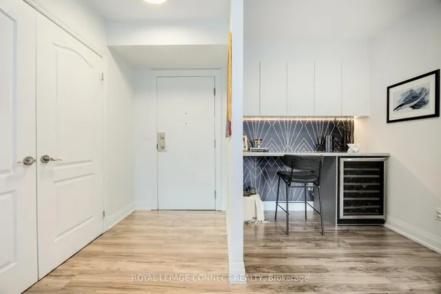 Additional image 22 of 2088 Lawrence Ave Unit 308