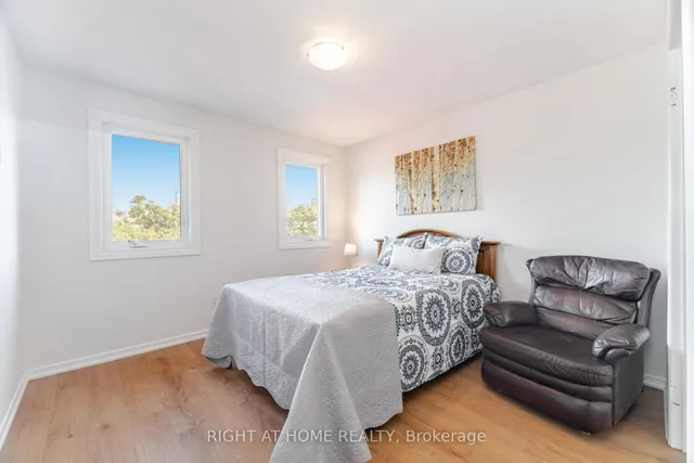 Additional image 35 of 325 Harrowsmith Dr