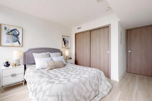 Additional image 17 of 17 Bathurst St Unit 2712