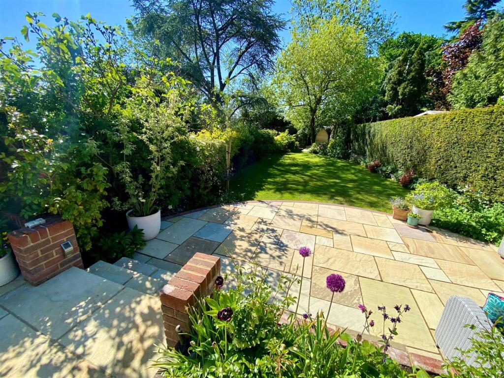 Additional image 23 of Georges Wood Road, Brookmans Park