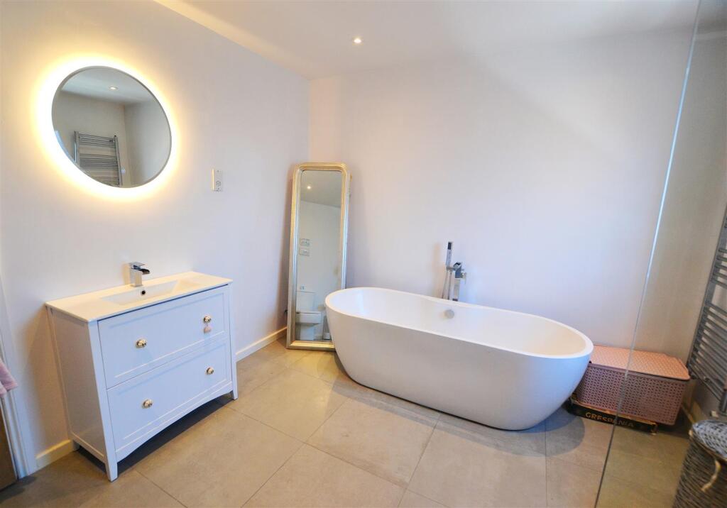 Additional image 33 of Great North Road, Welwyn Garden City