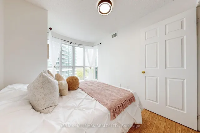 Additional image 30 of 7 Lorraine Dr Unit 1211