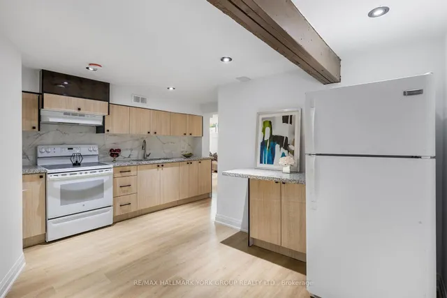 Additional image 25 of 16 Florida Cres