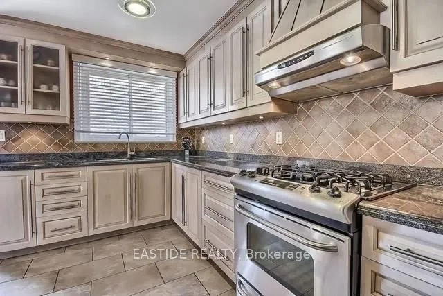 Additional image 6 of 182 Moore Park Ave