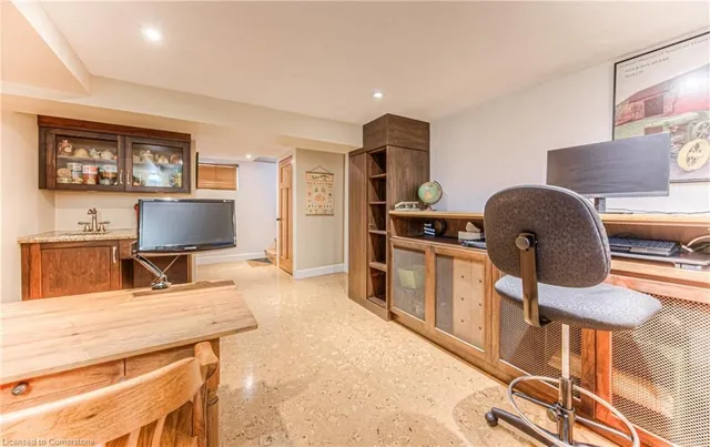 Additional image 31 of 120 Moore Ave