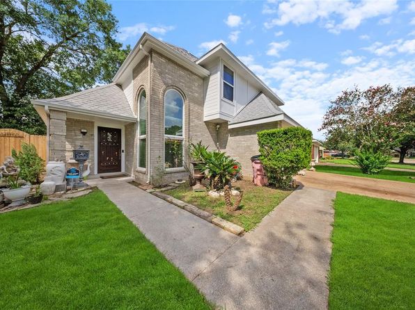 10135 Wayward Wind Ln, Houston, TX 77064