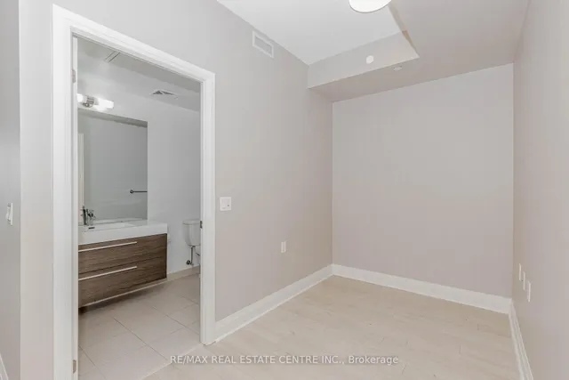 Additional image 13 of 15 Zorra St Unit 506