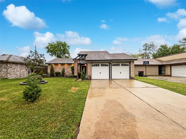 7715 Loro Linda Dr, Houston, TX 77083