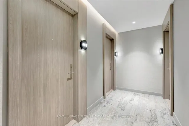 Additional image 31 of 161 Roehampton Ave Unit 4108