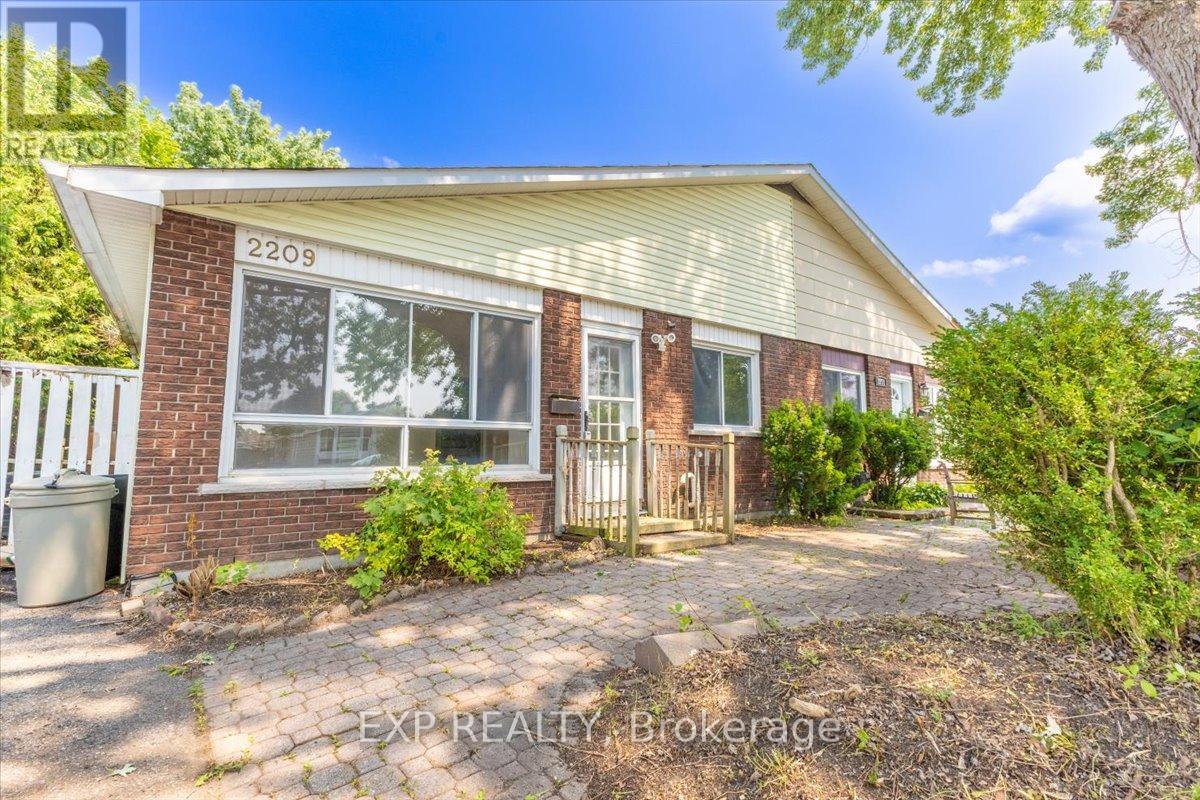 2209 FILLMORE CRESCENT|Ottawa, Ontario K1J6A1