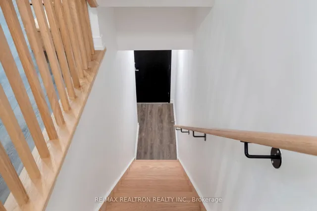 房产图片 5 - 172 Clonmore Dr