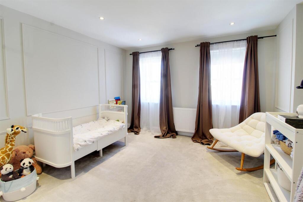 Additional image 21 of The Grove, Brookmans Park