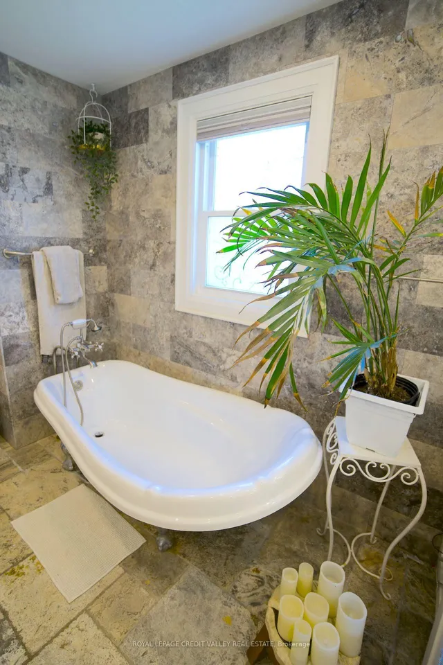 Additional image 16 of 28 Sunnyhurst Ave